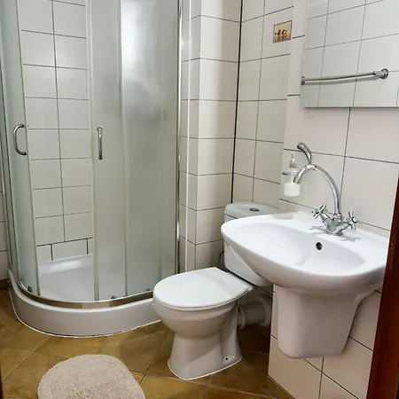 住宿加早餐酒店 Carmen 库多瓦-兹德鲁伊