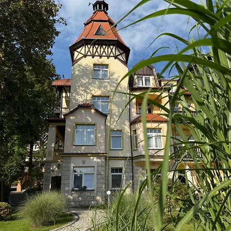 Carmen Couette-café Kudowa-Zdrój